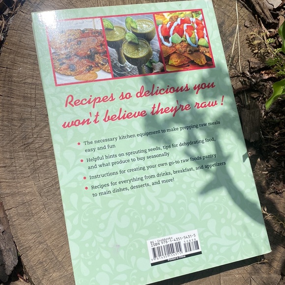 Rawmazing Cookbook - Picture 2 of 5